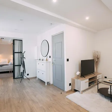 Apartament Bulle D'amour - Jacuzzi, 10mn Palais&plage, Centre