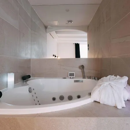 Bulle D'amour - Jacuzzi, 10mn Palais&plage, Centre Apartament Cannes